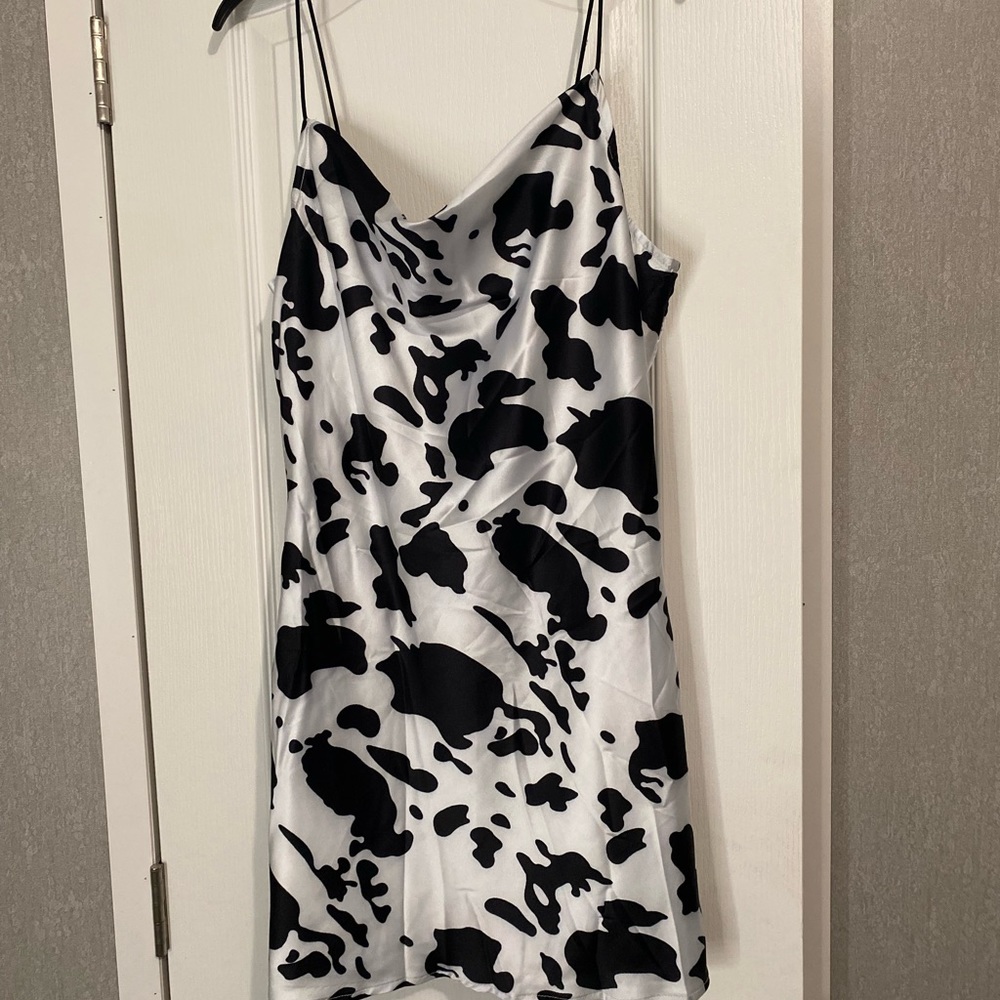 L/XL SHEIN cow print silk dress, never worn didn’t fit. Cute Halloween costume